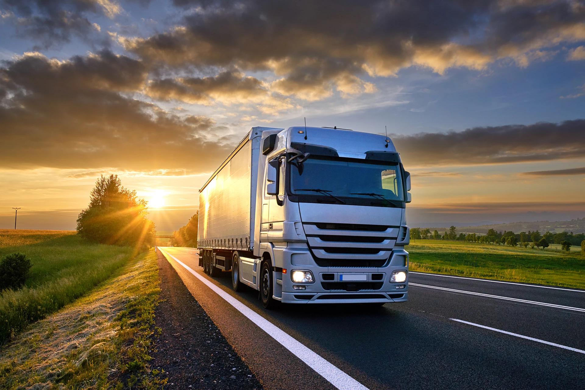 Ando Transportas sunkvežimis